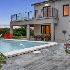 Holiday Home Villa Family Love mit Garten und Spielplatz by Interhome