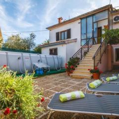 Apartment Appartement Sankovic by Interhome