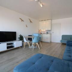 Golfslag 7b, studio with sea view in Blankenberge