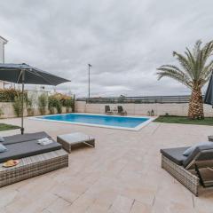 Holiday Home Haus in Novigrad mit privatem Pool by Interhome