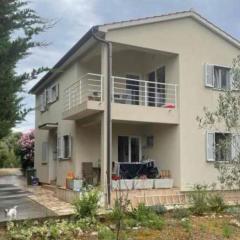 Family house Kurtin by Brankica