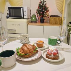 Accommodation 1 minute from Konkuk University Station #5 minutes to Seongsu#Remodeling#Ttukseom#DDP#Myeongdong Seoul Trip#Lotte World Tower