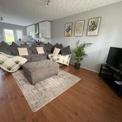 Stunning Home Free Parking Contractors Sleeps 4