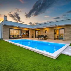Holiday Home Villa Aura by Interhome