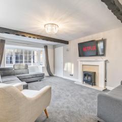 Cheadle Cottage - Hot Tub and Pool Table!