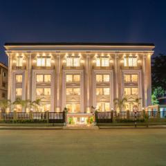 Treebo Premium Nagpur Automotive Square