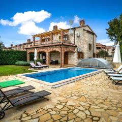 Holiday Home Villa Wish mit beheiztem Pool by Interhome