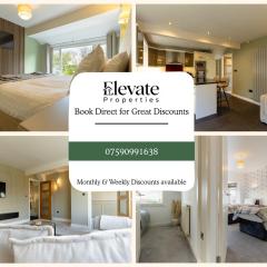 FREE parking, LARGE House for Contractors & Families, Sleeps 5, 4 miles to BLACKPOOL