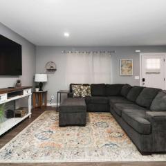 Bright Open Plan Home, Covered Patio, Trail Access