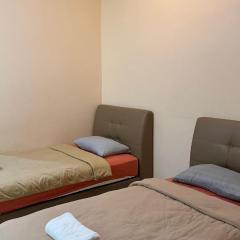 Amose Roomstay Kangar