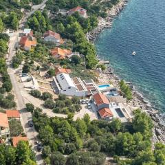 Villa Green by Villas Guide