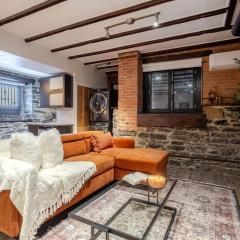 Downtown Montreal Gem, Walk Everywhere Easily