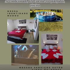 Suíte Master, Ar condicionado,Tela Cinema 150" Netflix, Globo Pousada Tijucas Lua Encantada