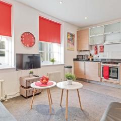 Majestic Mews with Free ParkingBy My Getaways