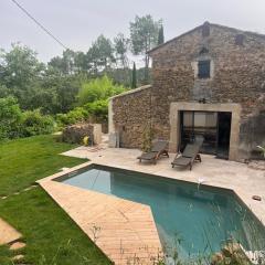 Maison de charme avec jardin et piscine