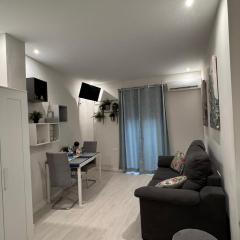 La Joya de la Caleta. A 60 mts playa.