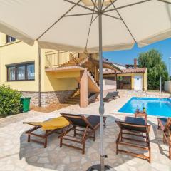 Holiday Home Ferienvilla mit Pool in Pula by Interhome