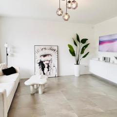 LilaMoon Apartment close to Airport & City Unna