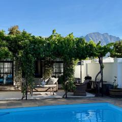 Elevené - one bedroom cottage with private pool