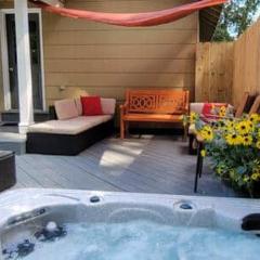 <3 of Royal Oak - Entire 2BR House!