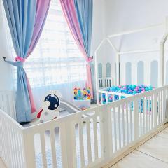 12pax HOUSE ,Cheng ,ktv 小孩游乐 pool 温馨房子MELAKA CHENG