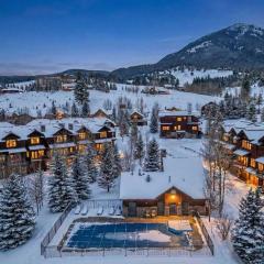 Big Sky Getaway - Fireplace Pool Access
