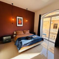 Sliema Central with Balcony Airconditioned and Comfortable Self Check IN