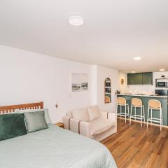 Studio completo - com muito conforto e qualidade