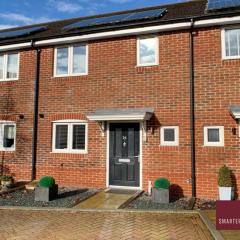 High Wycombe - Garden Parking 2Bed
