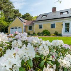 Sunroom Mins to Beaches Views of Marsh