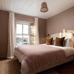 Traditional Cornish Cottage & Garden Redruth