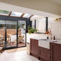 Traditional Cornish Cottage & Garden Redruth