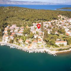 Stunning Apartment In Vrboska With Wifi