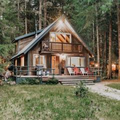 48SL - Hot Tub - Pets Ok - WIFI - Wood Stove - Sleeps 5 home