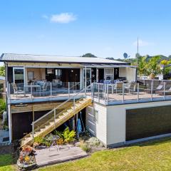 The Summer Bach at Cooks Beach