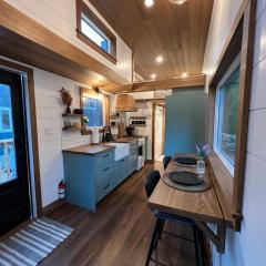 Tiny Rustic at Yosemite Gateway