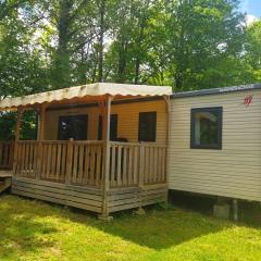 Mobil-home 6 pers. - Terrasse au Camping Saint-Gérons - API-1-52-1317