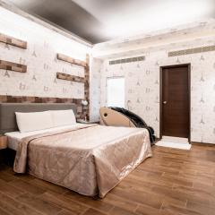 Holland Village Motel