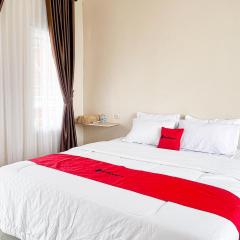 RedDoorz Syariah at Jalan Dieng 7