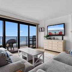 Oceanfront- Pools- Hot Tub- Grill- Near Shops- Gym