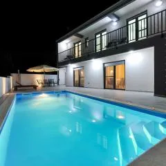 Villa Lily