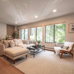 New Listing Heart of Aspen Renovated 2BR
