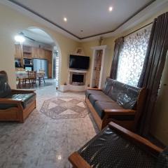 Short Holiday minutes walk to the sea fully air conditioned