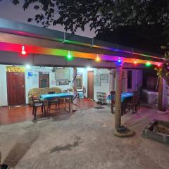 Meera House & Tourist Inn