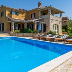 Beautiful villa Salvea with pool in Porec