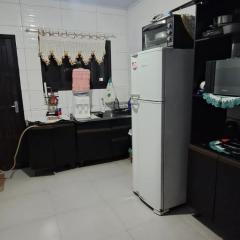 Casa perto da praia, próximo de mercados e farmácias