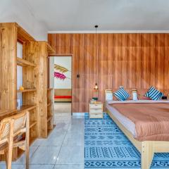 3 Bd Pvt House with big common pool and Gym & BBQ