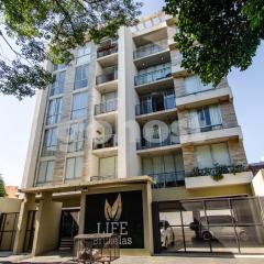 Chic apartment 600 m from Shopping del Sol
