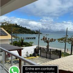 Casa Frente Mar em Porto Belo