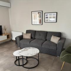 IRIS Volos apartment with private parking